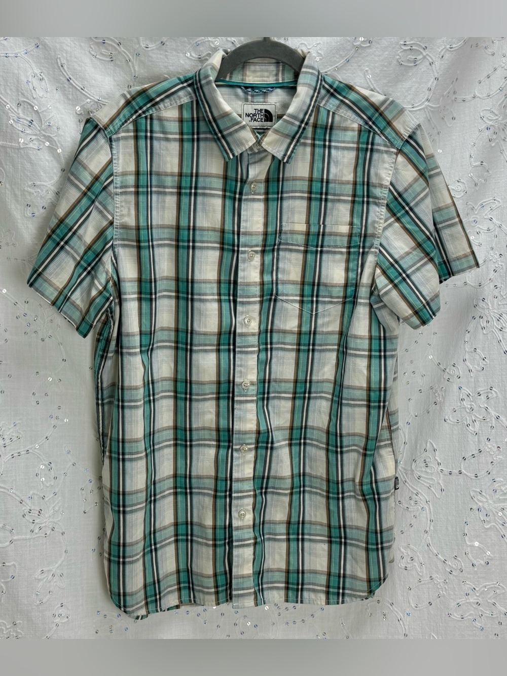 The North Face Plaid Button Up Shirt Mens Large Short Sleeve Hiking Casual